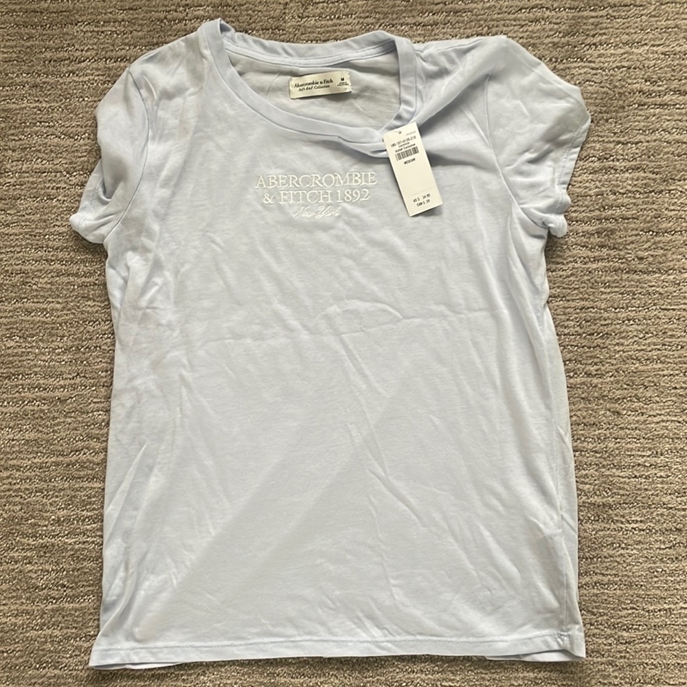 Abercrombie soft AF t-shirt
